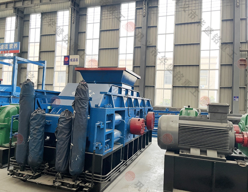 大型瓜米石對(duì)輥制砂機(jī)多少錢一臺(tái)？