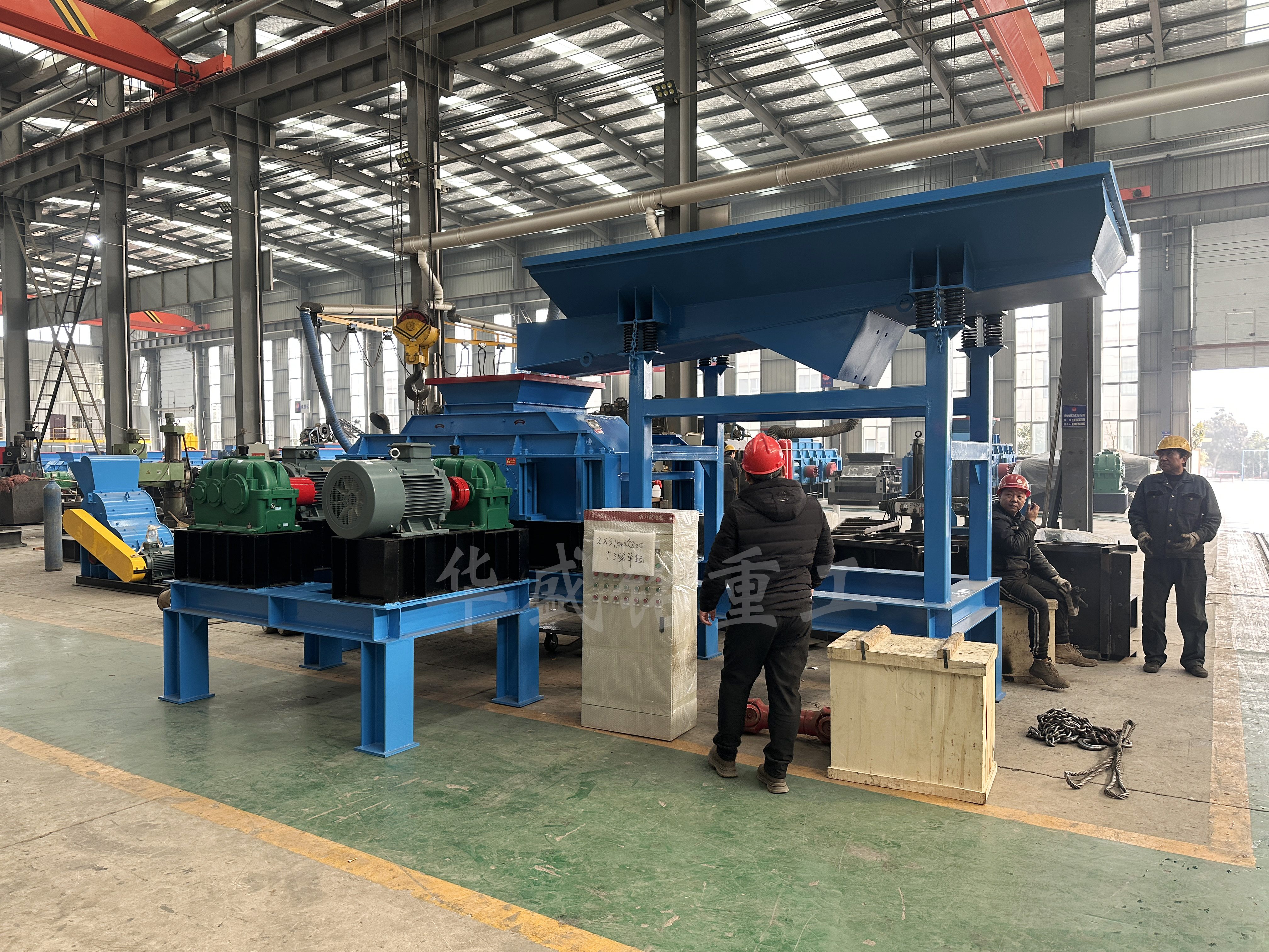 石英石破碎設備眾多，為何狼牙齒輥破碎機脫穎而出？